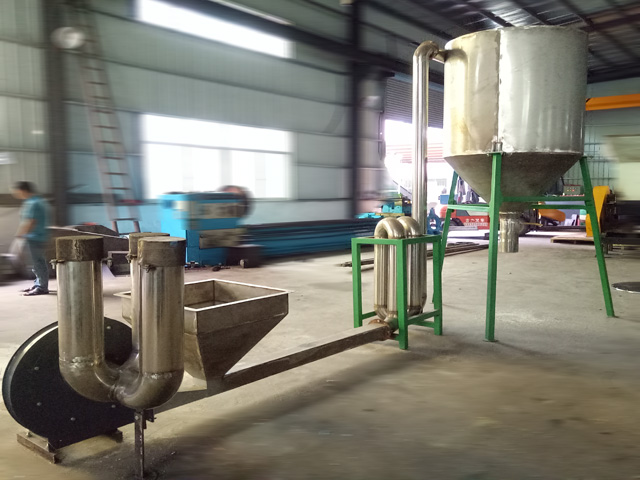 干燥機(jī)、吹風(fēng)存料斗